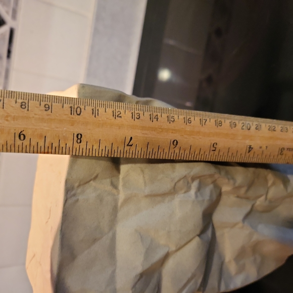 Vintage Ceramic Illusions Crinkled Paper Bag Vase Trmpe L’ Oeil Pop Art 8" - Picture 11 of 12